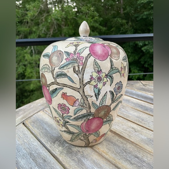 Vintage Chinese Ceramic Ginger Jar Vase Urn Hand Painted Floral Design with Lid - Picture 2 of 7